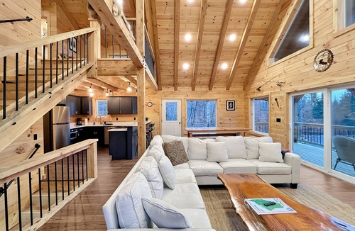 Greenville Cabin | Black Bear Lodge (Direct Access to the ATV and Snowmobile Trails!)