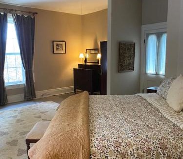 Hammondsport Bed & Breakfast | Black Sheep Inn