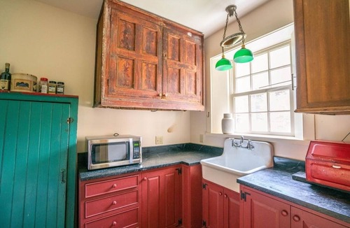Highland House | Black Walnut Tree Farm: 50-Acres + Private Pond