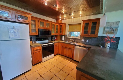 Lost Bridge Village House | Blue Haven-Community Pool with Lake Access; Fire Pit; 10 Min to Marina & Park