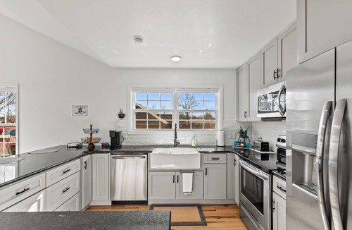 Mena House | BLUEBERRY COTTAGE is located in Mena. WIFI, remodeled , Lockable bike storage !