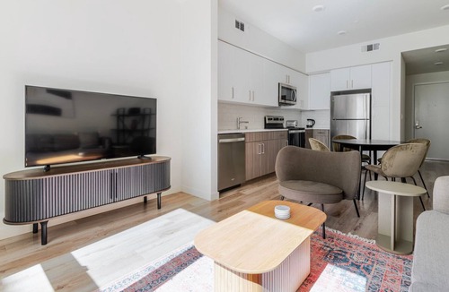 Hayward Apartment | Blueground | North Hayward, pool, nr Hayward Park