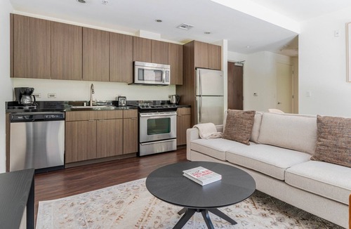 The Villas Apartment | Blueground | Valley Fair, pool, nr Santana Park