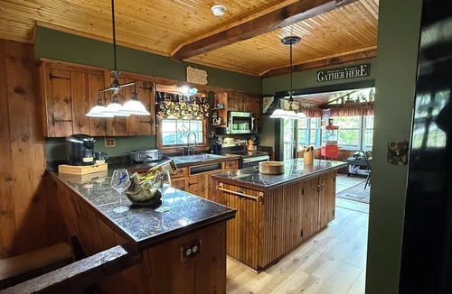 Greentown House | Bob's Big Woods Bungalow - 3 Bedrooms-3 Bath - A/C and Wifi