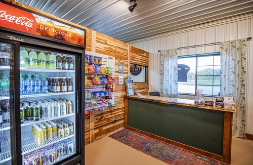 Cassville RV Rental | Boutique Camp Getaway at Roaring River