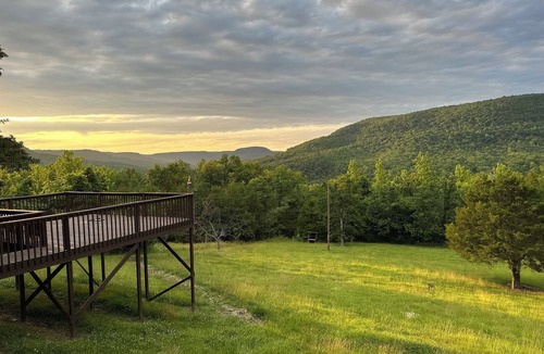 Ponca Cabin | Boxley Valley cabin near Buffalo National River.