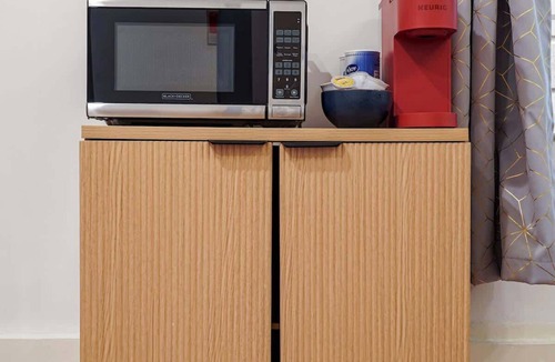 Inner Parkside House | Bright & Modern 2BR/2BA Private Entry Near SFSU, Park & Transit