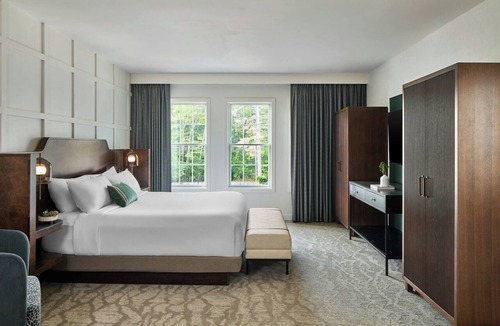 Saratoga Springs Hotel | Brookmere Saratoga, a Tribute Portfolio Hotel
