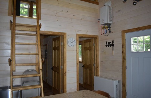 Northeast Somerset House | Cabin #1 Black Bear