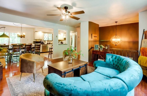 East Stroudsburg House | Camelback Pocono Getaway w/Hot Tub & Games!