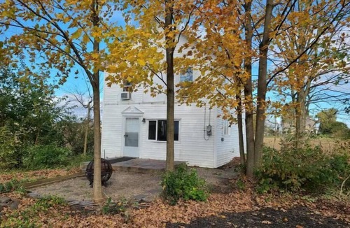 Schuylerville Cottage | Carriage House in Old Saratoga