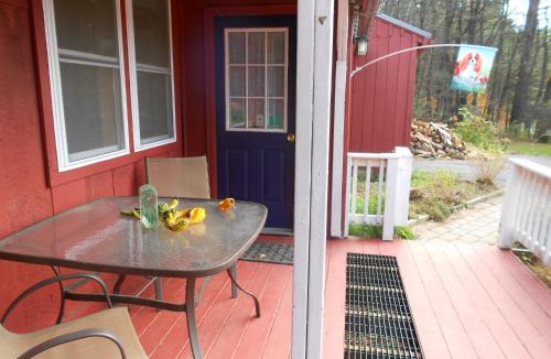 Shelburne Falls Bed & Breakfast | Cavalier Cottage B&B
