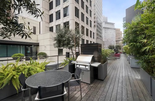South Beach Condo | Central 1-bedroom condo in vibrant San Francisco Downtown