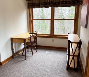 North Creek House | Central Adirondack Retreat