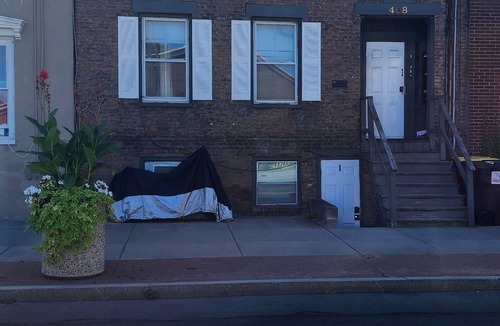 Seward Place Apartment | Charming 1-bedroom apartment in the peaceful area of downtown Schenectady