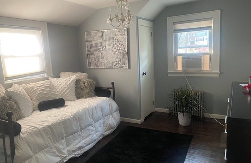 West Orange House | Charming 1-bedroom house in fabulous West Orange