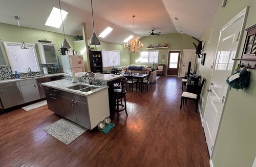 West Cape May House | Charming 3-bedroom, 2.5 bathroom house in West Cape May with AC, great location