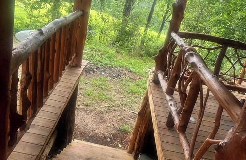Saint Joe Cabin | Charming 3-bedroom Barndominium cabin with AC in Saint Joe