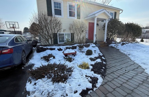 Owego House | Charming 3-bedroom house with AC in gorgeous Apalachin. Golf , walk, relax