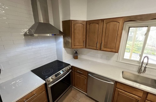 Bethlehem House | Charming 4 bedroom house right in downtown Bethlehem. Walkable to everything!