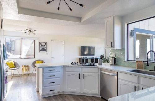 Leona Heights House | Charming 4-bedroom House With Pool and The Best Views in Oakland!