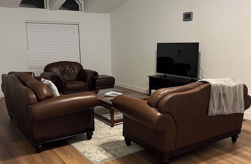Castro Valley House | Charming and peaceful 3-bedroom house in delightful Castro Valley with VIEWS!