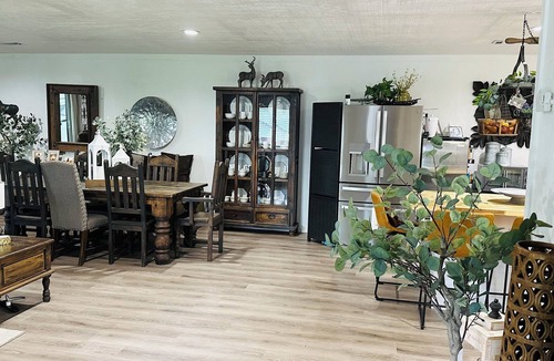 Cecil Cabin | Charming cabin in wonderful Greenwood AR Located close to Wedding Venue The Loft