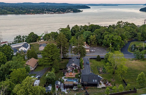 Tomkins Cove Cottage | Charming Cottage conveniently located in serene Tomkins Cove