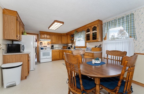 Hulls Cove Cottage | Charming Cottage Steps from Hulls Cove Beach & Entrance to Acadia!
