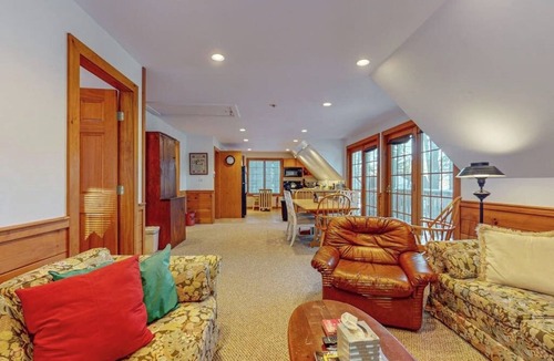 Denmark House | Charming Lakefront Apartment with Stunning Views and Cozy Amenities
