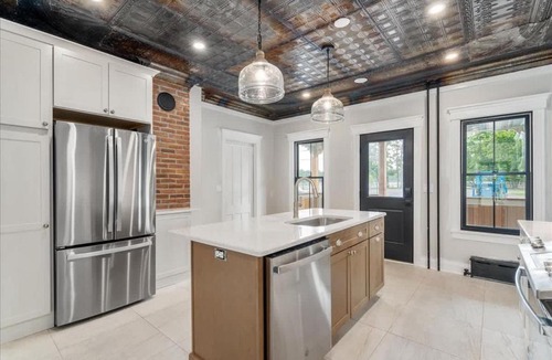 Saratoga Springs House | Charming Newly Renovated House Next Door to Track