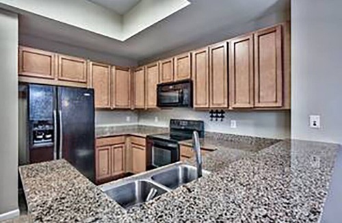Indian Bayou Condo | Charming poolside 2-bedroom condo w/gym, hot tub and steps from Destin Fun!