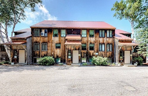 Jackson Condo | Charming Resort Condo w/Amazing Views, Fast WiFi & Perfect Location