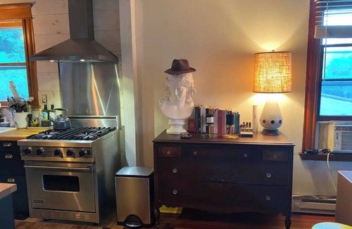 Cochecton House | Charming Riverside Retreat Getaway with Scenic Views