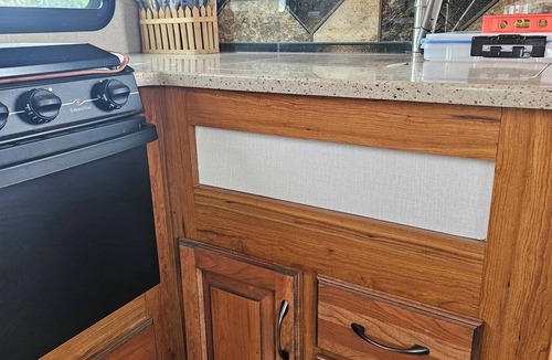 East Meredith House | Charming RV with 3 beds and WiFi, AC with Pondside View in East Meredith
