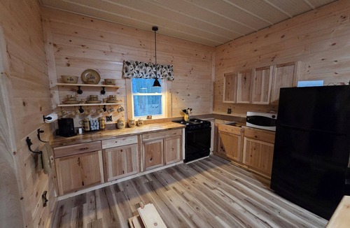 Town of Ephratah Cabin | Charming secluded cabin in Saint Johnsville perfect for relaxing getaway