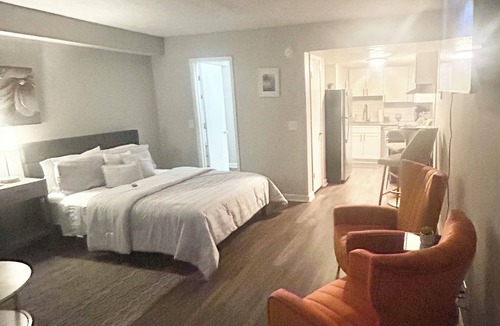 East Point Apartment | Charming studio in cool East Point with AC