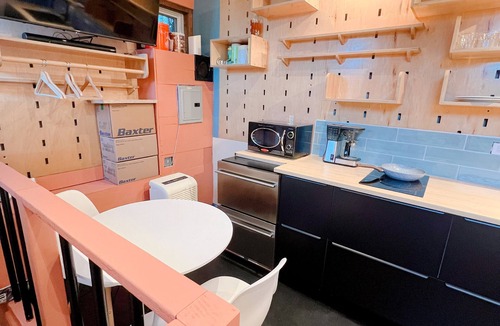 Russian Hill Condo | Charming Studio Sleeps 2 On the Park on Top of Hill, SweepingViews of the City