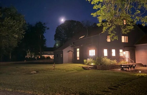 Germantown House | Chic Barn House with Pool