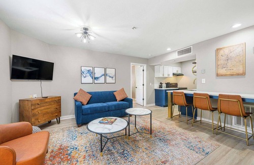 Garden Hills Apartment | Chic Condo Retreat in Central Buckhead, Atlanta.