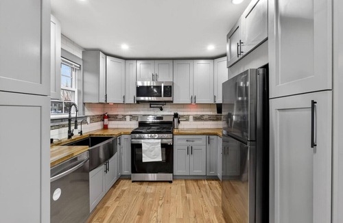 Bear House | Chic home by University of Delaware, Christiana