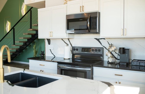 Conway House | Chic, Modern home in the woods