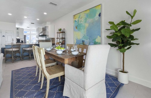 Navarre Beach House | Coastal Kiwi-Gulf Front 3 Bed 2.5 Bath Sleeps 9. Pup Friendly!