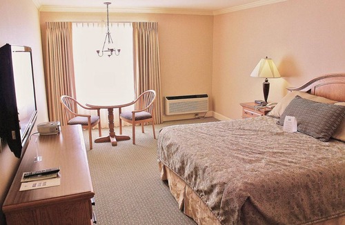 Russian Hill Hotel | Columbus Motor Inn