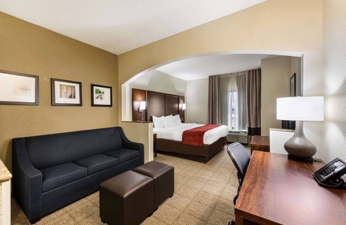 Monroe Hotel | Comfort Suites Monroe