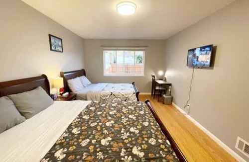 Excelsior House | Comfortable 3Br 2 5ba Unit in SF