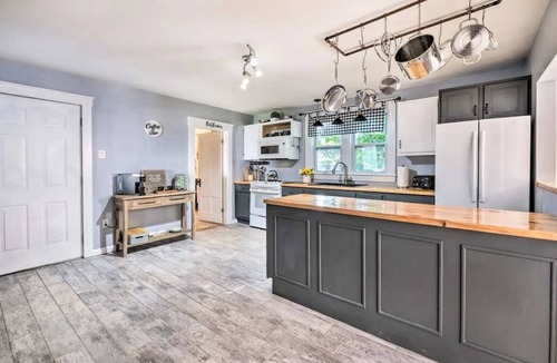 Bingham House | Comfortable, Charming 4-Bedroom Home Near Outdoor Adventure. Pet Friendly!