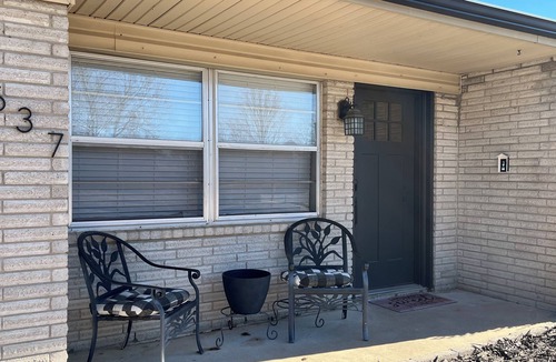 Broken Arrow House | Comfortable Home 3 Bedrooms Near the Rose District Fire Pit + Blackstone Grill