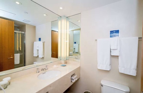 Ossining Hotel | Contemporary Hudson Valley Retreat for Relaxing Stays | 3 Guestrooms