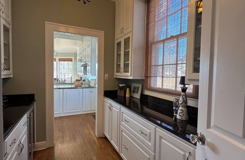 Magnolia House | Convenient to everything; sleeps 8